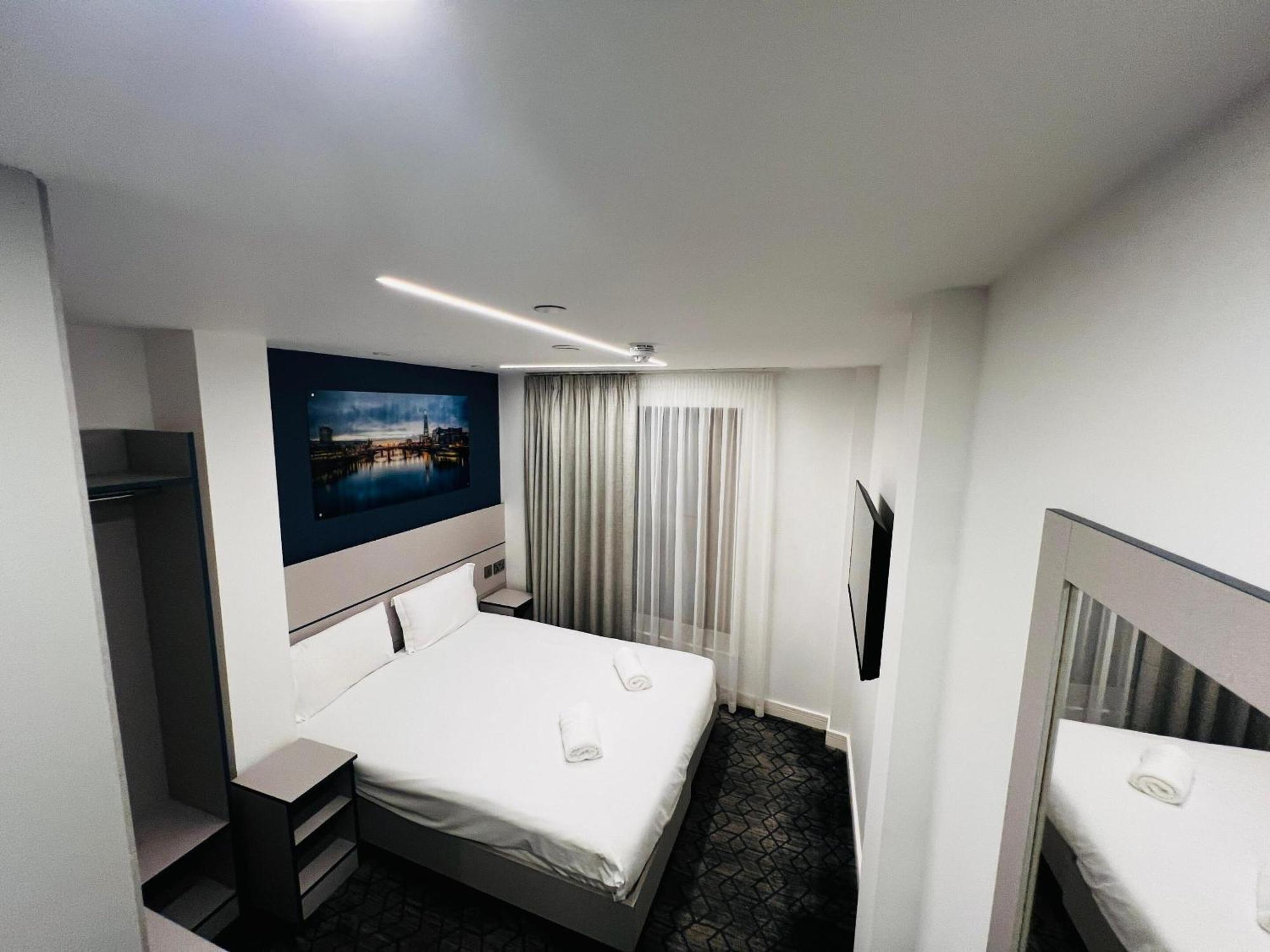Grand Hotel Ilford