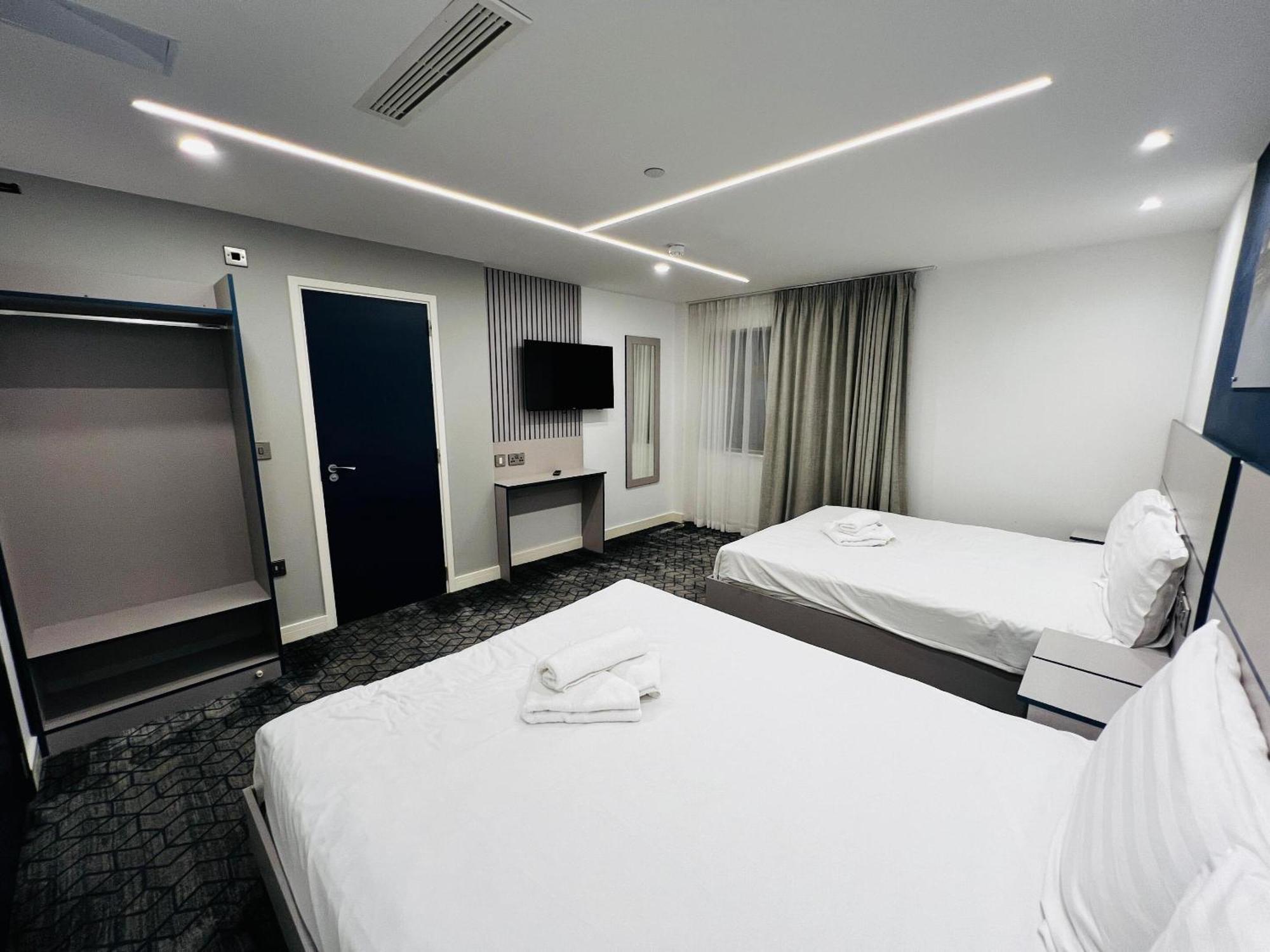 Grand Hotel Ilford